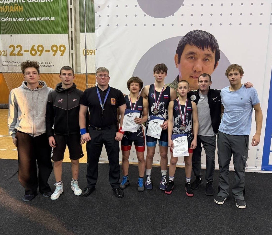 Спортсмен из Ангарска взял бронзу на на первенстве СФО по греко-римской борьбе Группа Вконтакте (12+) Центра спортивных единоборств &quotСокол&quot