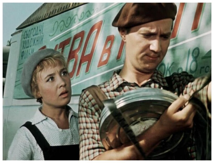 Тематическое фото Кадр из кинофильма &quotКоролева бензоколонки&quot (6+)