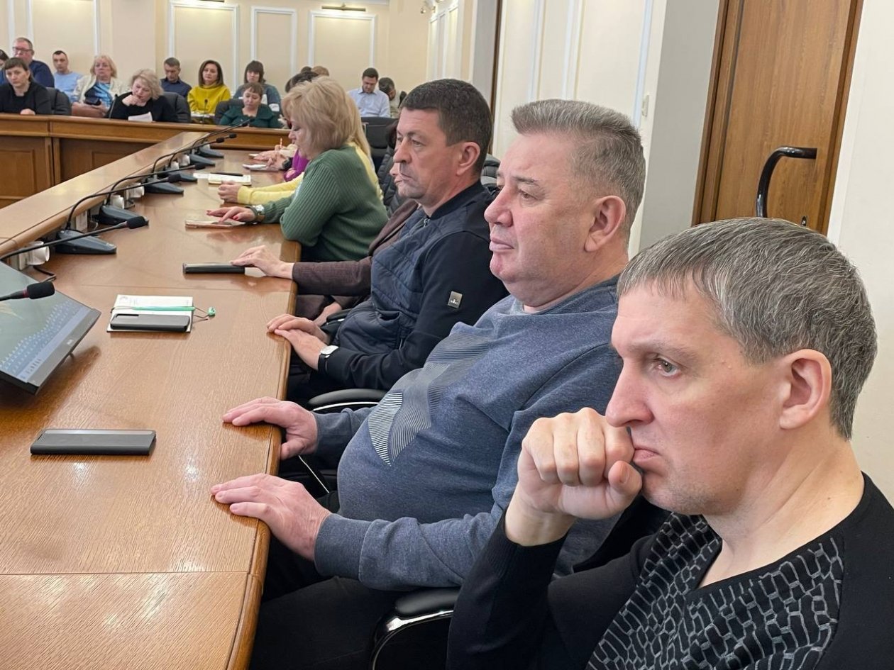 Жители Ангарска пожаловались на плохую уборку снега во дворах Пресс-служба администрации АГО