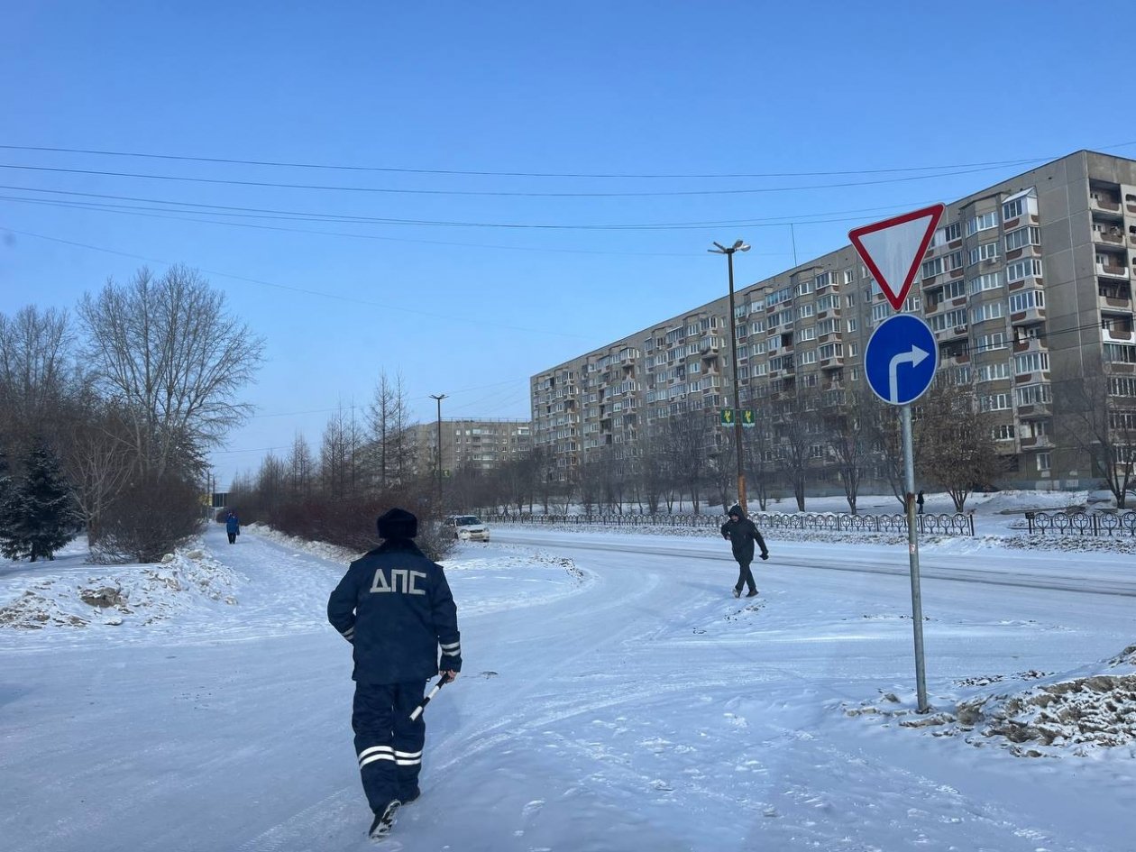Более 30 пешеходов-нарушителей поймали в Ангарске Пресс-служба УМВД России по АГО