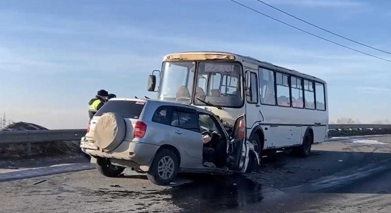 Автомобилист погиб в лобовом ДТП с автобусом на дороге &quotУсолье-Сибирское — Ангарск&quot Госавтоинспекция Иркутской области