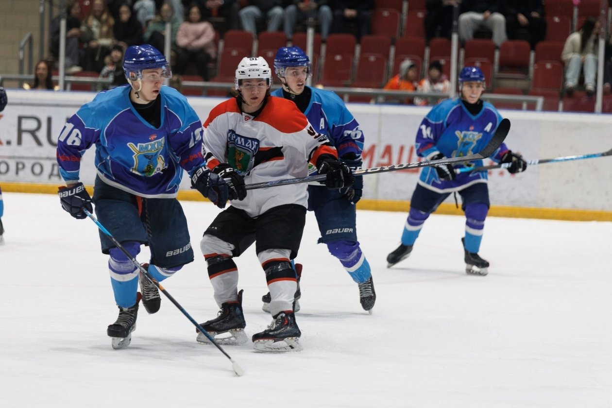 &quotЕрмак&quot разгромил &quotБелгород&quot со счетом 7:1 в Ангарске МКХ &quotБелгород&quot во &quotВКонтакте&quot (12+)