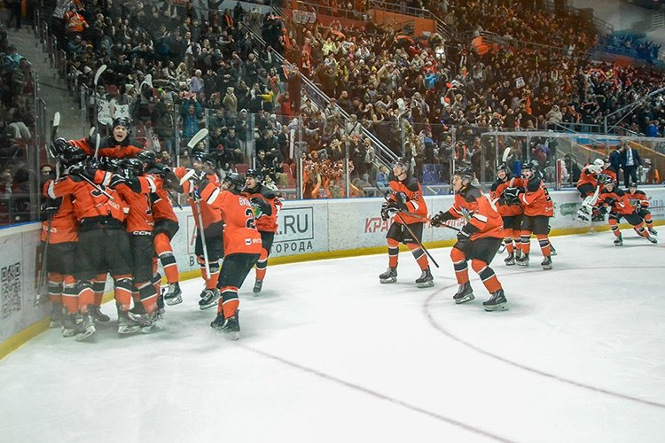 Ангарский ХК &quotЕрмак&quot одержал победу в пятом матче с &quotЭко-Нива Бобров&quot Фото Николая Стернина, Пресс-служба ХК &quotЕрмак&quot