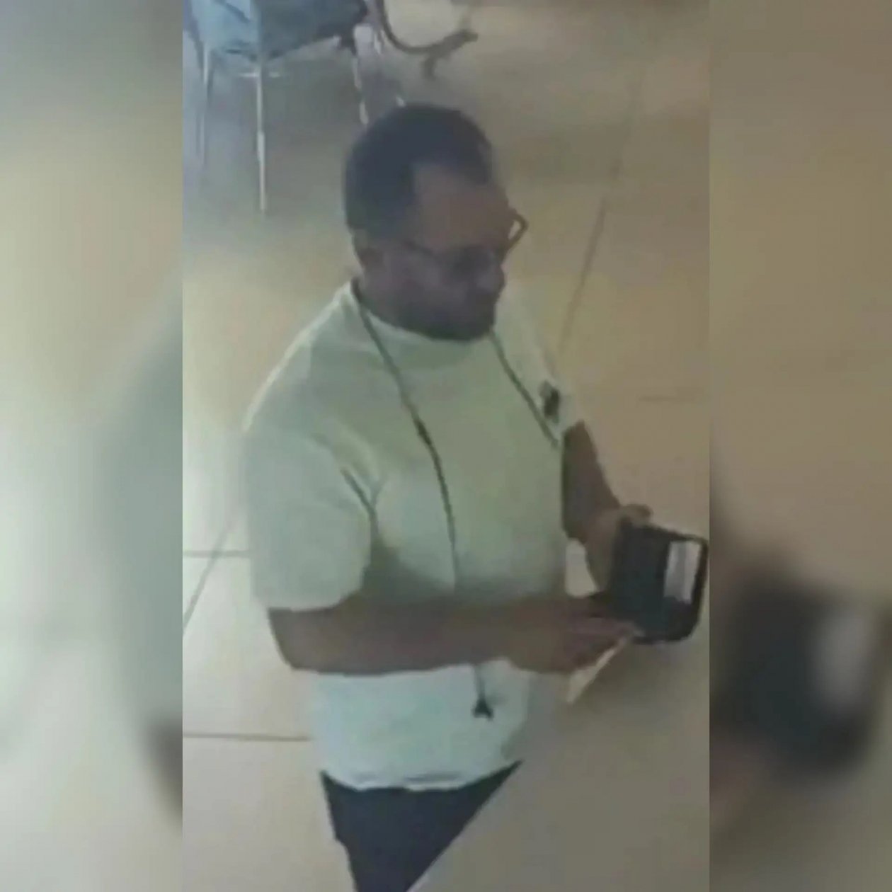 Скрывшегося после драки в кафе мужчину разыскивают в Ангарске Пресс-служба ГУ МВД России по Иркутской области