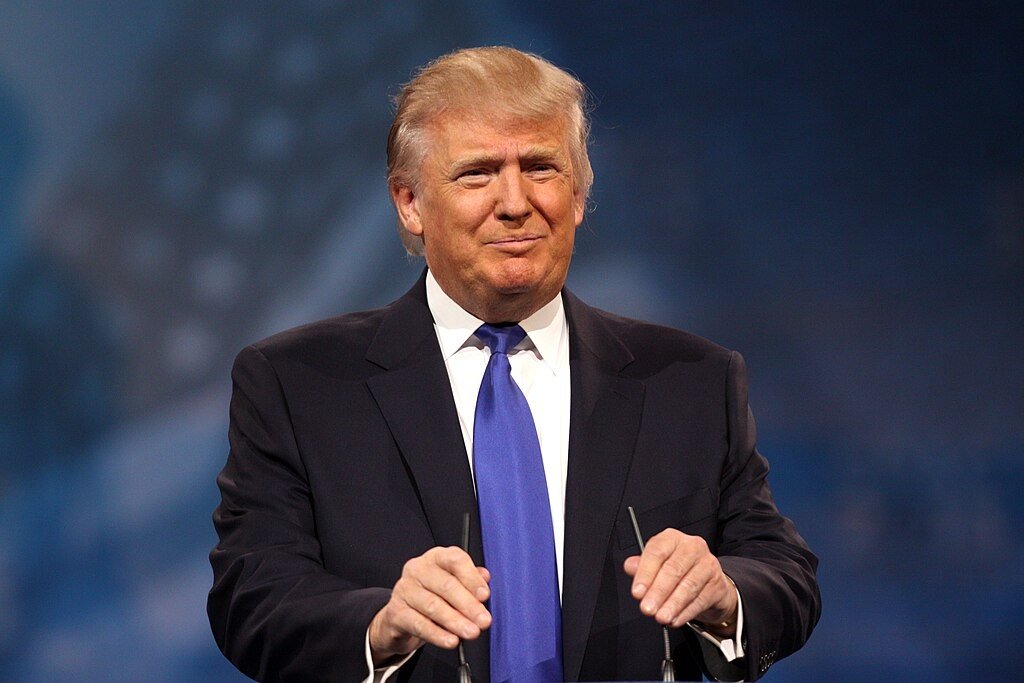 Трамп намекнул на ужесточение давления на Тегеран commons.wikimedia.org
