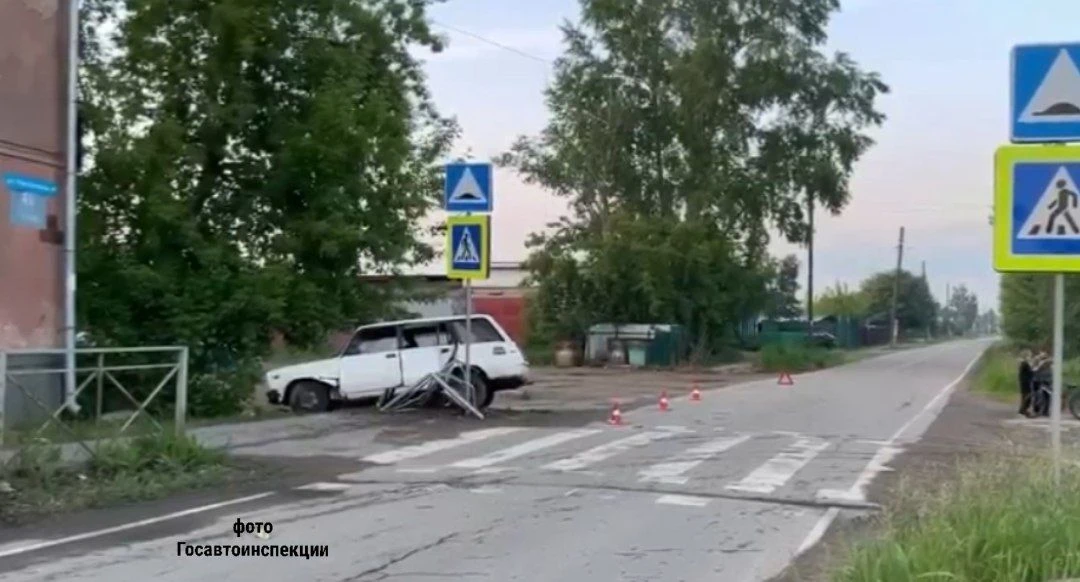 В Ангарске водитель выехал на тротуар и сбил 3-летнюю девочку Госавтоинспекция Иркутской области