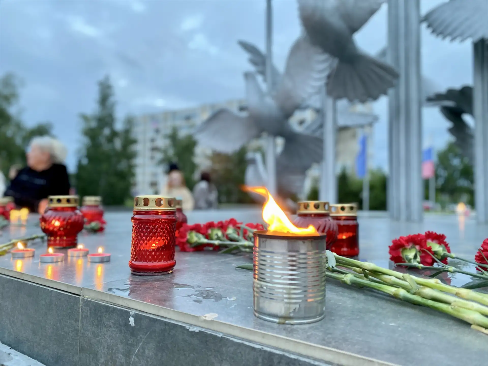 Более 400 свечей зажгли жители Ангарска в память о героях Великой Отечественной войны Пресс-служба администрации АГО