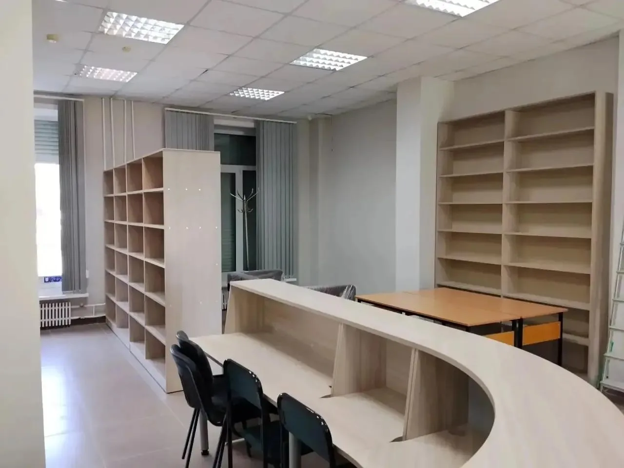 Модельную библиотеку откроют в Ангарске в сентябре Канал в МАКСе (12+) мэра АГО