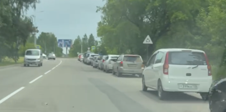 Огромная очередь из автомобилей выстроилась на АЗС в Ангарске Тг-канал (18+) &quotБЕЗ ДПС АНГАРСК&quot